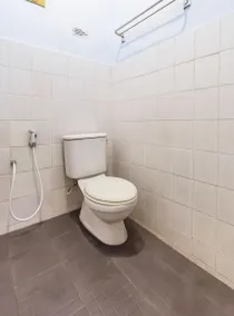 Hotel O Arjosari Near Plaza Araya Formerly Hotel Nugraha - Bathroom