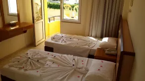 Caner Hotel - Habitación