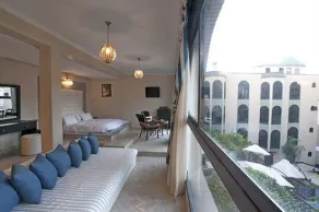 Palais Ommeyad Jacuzzi Suites & Spa - Vue de la chambre
