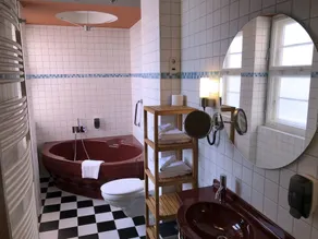 Haus des Volkes - Das Bauhaushotel - Bathroom