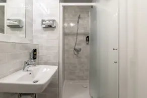 a&o Budapest City - Bathroom