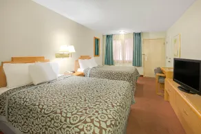 Tree Inn & Suites Albuquerque. - Rom