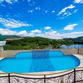 Carmen Palace Hotel - Cascade de piscine