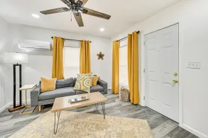 1 Mi to Dtwn: Family Home w/ Porch in Brownwood - Interior