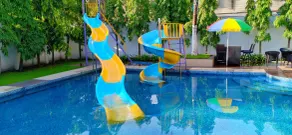The Cindrella Hotel - Pool