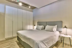 One Bedroom with Balcony and City views - Værelse