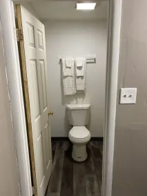 Tourist Inn - Bathroom