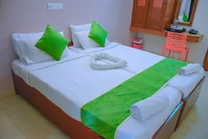 Naksha Tree Hotels Kishore Inn - Koyambedu - Camera