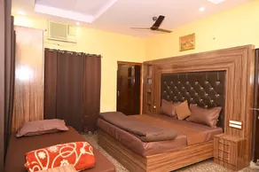 Goroomgo Vills Guest House Lucknow - Rom