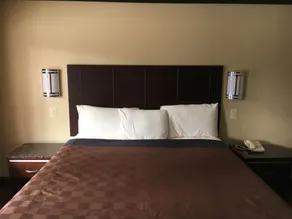 Del Amo Inn - Chambre