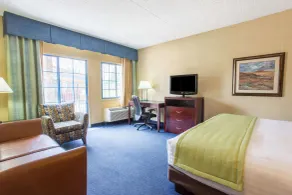 Days Inn & Suites by Wyndham Mesa Near Phoenix - Chambre