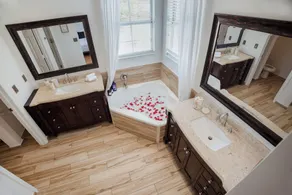 Miami Getaway Heated Pool Villa with Mini Golf & BBQ - Bad