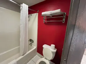 Super 8 by Wyndham Monroe - Salle de bain
