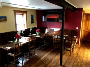 1882 Bar and Grill at River Street Inn - Restaurant