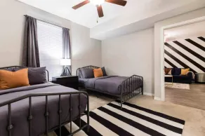Uptown CityPlace Apartments X RBA Living - Zimmer