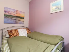 Flat 2, Dorstan - Rom