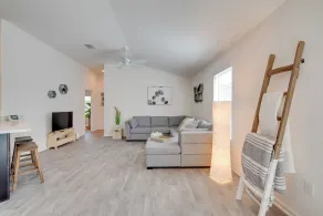 Home in The Villages Near the Newer Town Centers! - Interiør