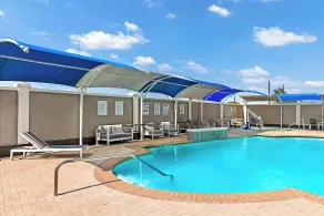 La Quinta Inn Suites by Wyndham Raymondville Harlingen - Pool