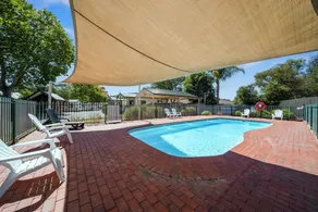 Albury Holiday Park - Pool