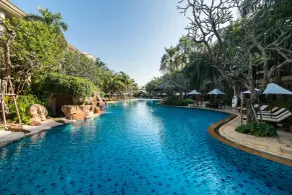 Ravindra Beach Resort & Spa - Piscine