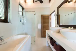 Hedonistic The Secret Beach Villa- Beachfront on Koh Phangan - Baño