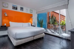 Hotel 104 Art Suites - Chambre