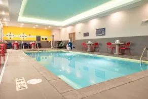 Tru By Hilton Grimes Des Moines - Pool