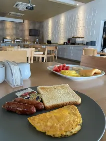 Weston Suites Hotel - Restaurant