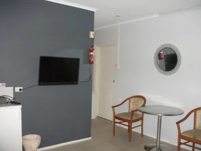 Beerwah Glasshouse Mountains Motel - Habitación
