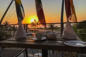 Blue Waters Hotel - Restaurante