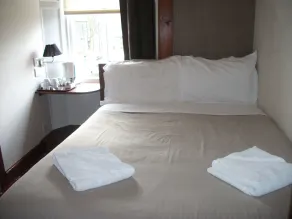 Edinburgh House Hotel - Chambre