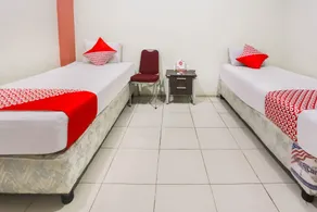 OYO 3970 Hotel La Macca Makassar - Chambre
