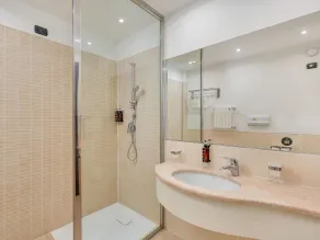 B&B HOTELS Park Hotel Cassano - Salle de bain