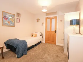 The Old Nant-y-fflint Chapel - Room