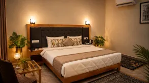Gauri Hayat Corbett Retreat - Rom