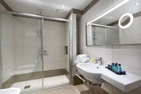 I Giardini di Cala Ginepro Hotel Resort - Baño