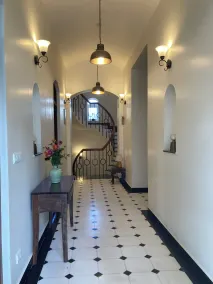 The Magnolia Lodge - Lobby