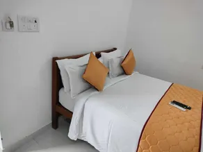 Eben Service Apartment - Chambre