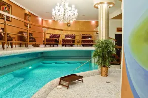 Golden Royal Boutique Hotel & Spa - Piscina