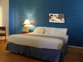 CCBC Resort Hotel - A Gay Men's Resort - Zimmer
