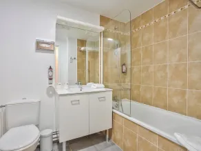 Residhome Paris Saclay " Bures sur Yvette " - Bad