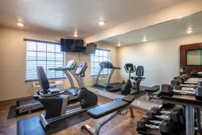 Cobblestone Inn & Suites - Pine Bluffs - Fitness facility