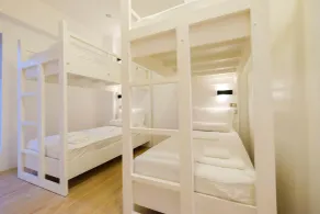 Heroes Hotel - Chambre
