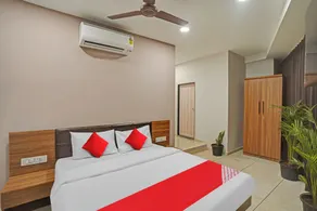 Hotel Skycity, Best Luxurious Hotel AC Rooms In Surat - View from room