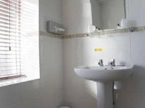 The Railway Inn - Bathroom