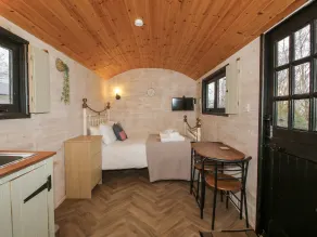 Aston - Shepherd Hut - Chambre