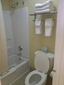 Super 8 by Wyndham Kerrville TX - Salle de bain