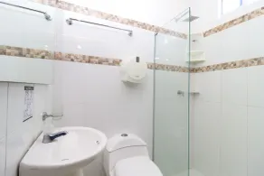 Hotel Jardines Evans By GEH Suites - Bathroom