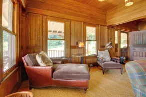 Serene Silver Bay Home on Lake George w/ Boat Slip - Innvendig