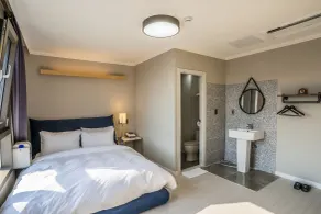Cornerstone Hotel - Room